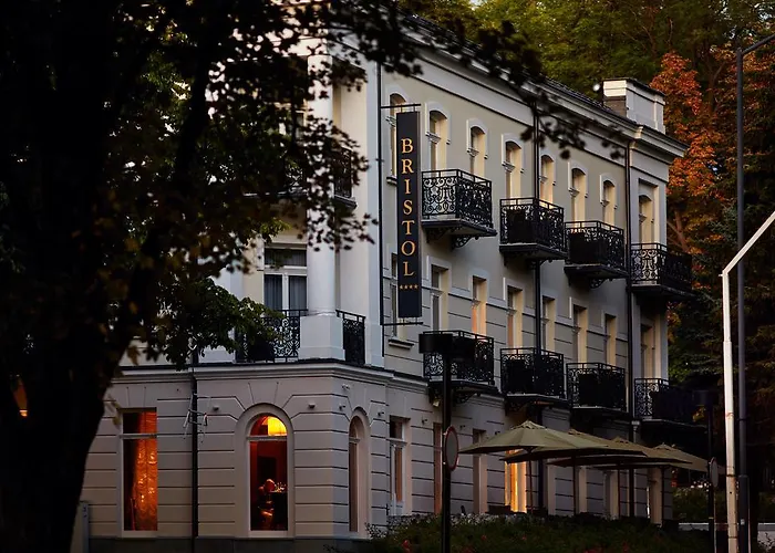 Bristol Art&Medical SPA