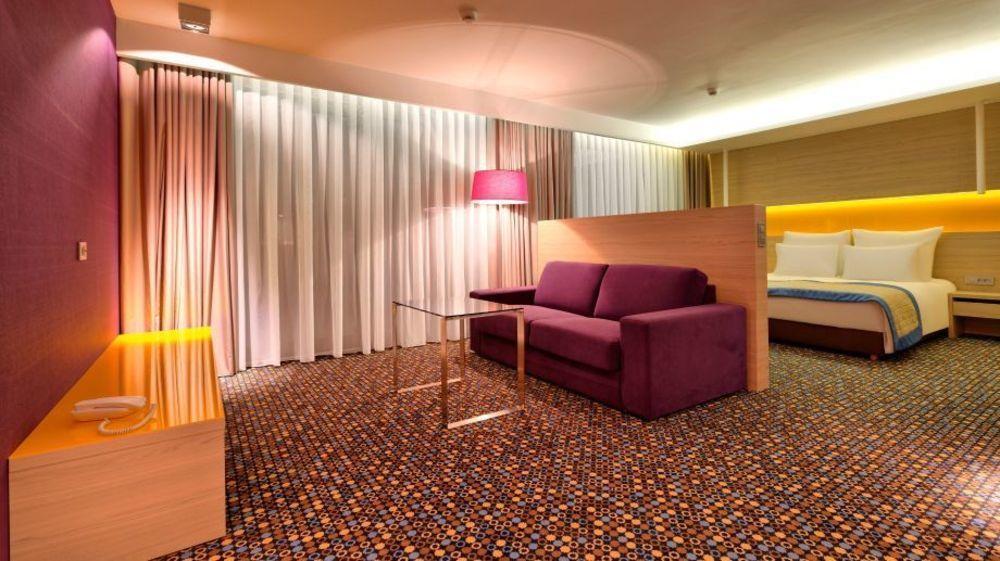 Bristol Art&medical Hotel