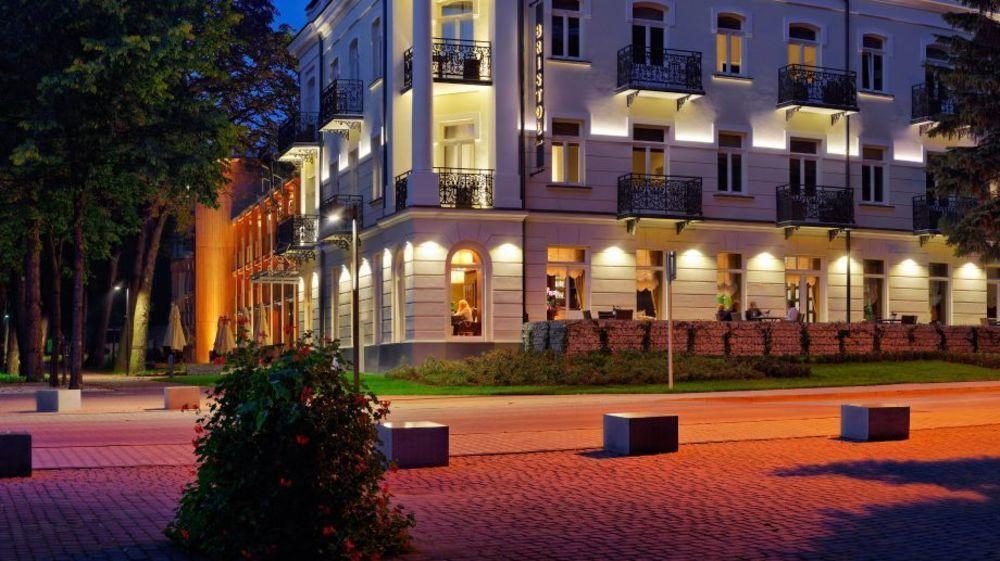 Bristol Art&medical Hotel 4*